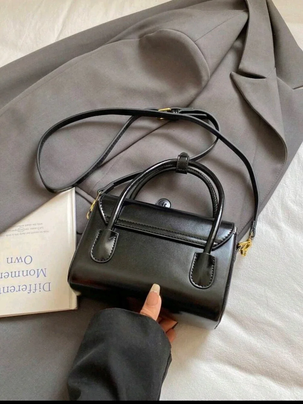 Black Luxurious Elegant Box Bag For Women New Fashion Handbag, Retro Red Color